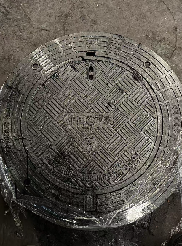 西市球墨铸铁防沉降井盖展示